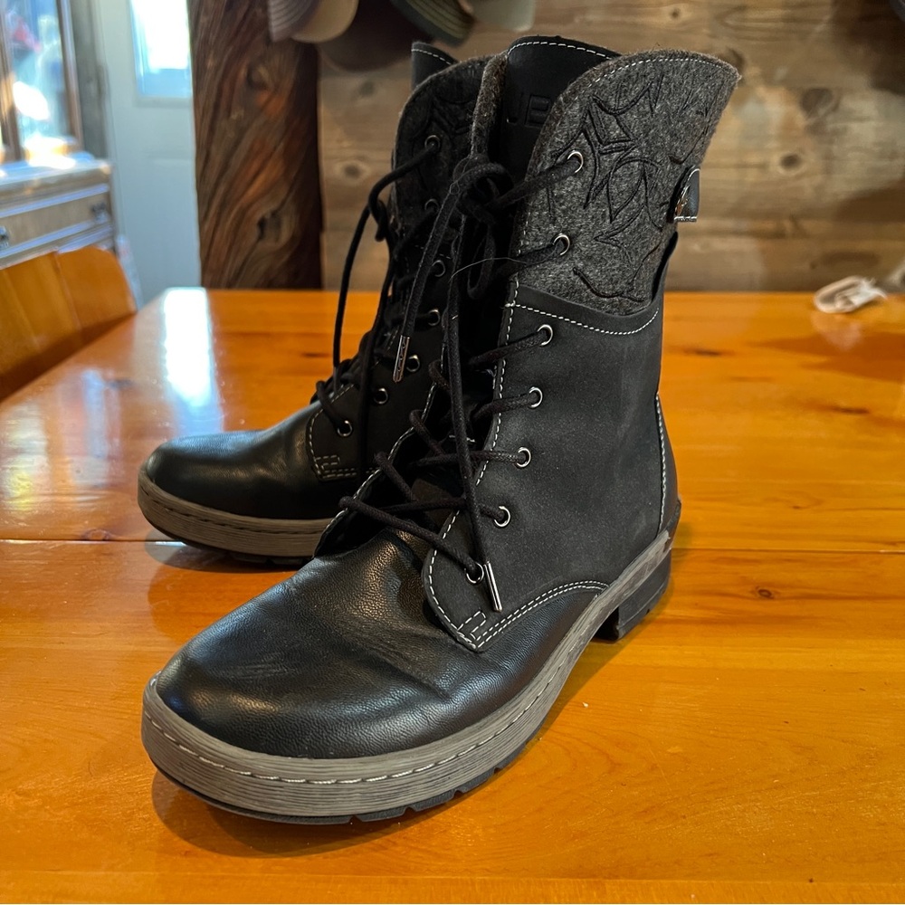JBU Black and Gray Combat Moto Boots with Lace-Up Design